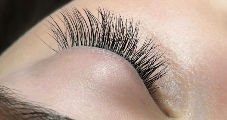 Photo of Classic lash extension infill 